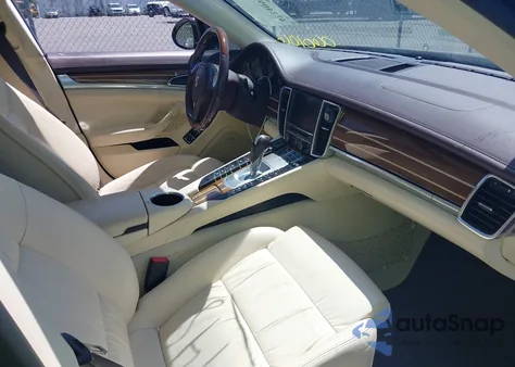 2012 Porsche Panamera S z USA, uszkodzony, nr VIN WP0AB2A75CL060106